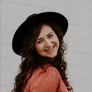 Meet your Posher, Sam